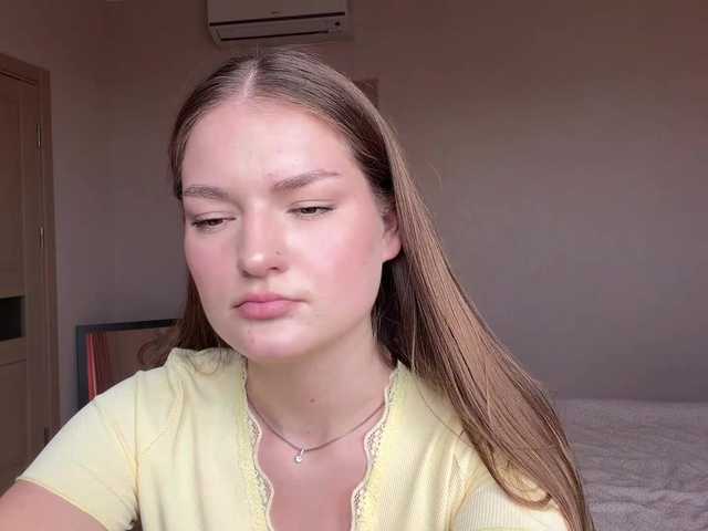 lizzzanatoo live cam on BongaCams