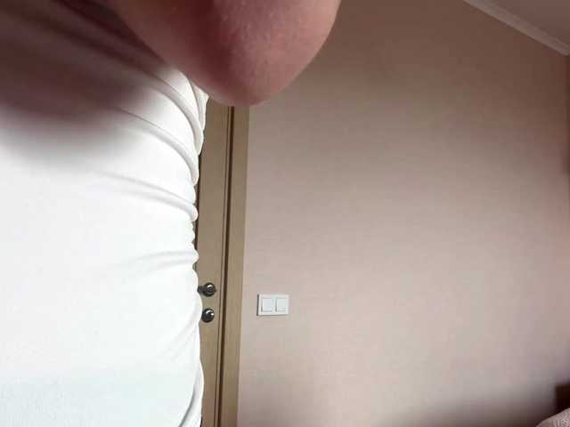 lizzzanatoo live cam on BongaCams