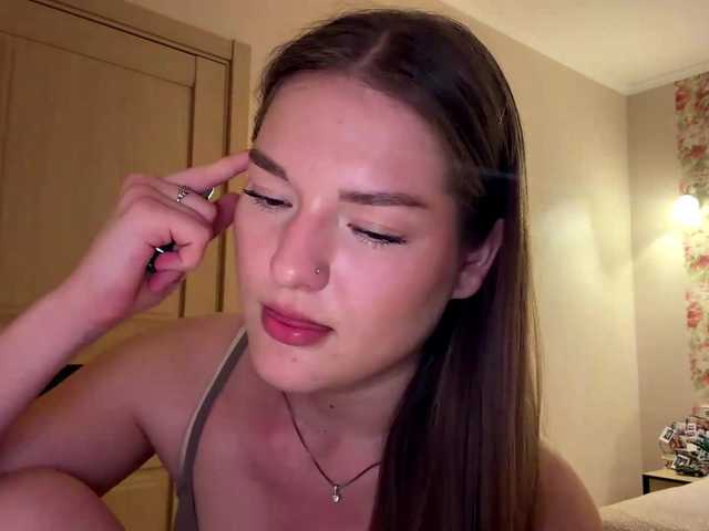 lizzzanatoo live cam on BongaCams