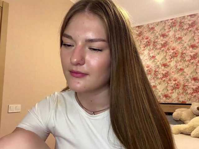 lizzzanatoo live cam on BongaCams