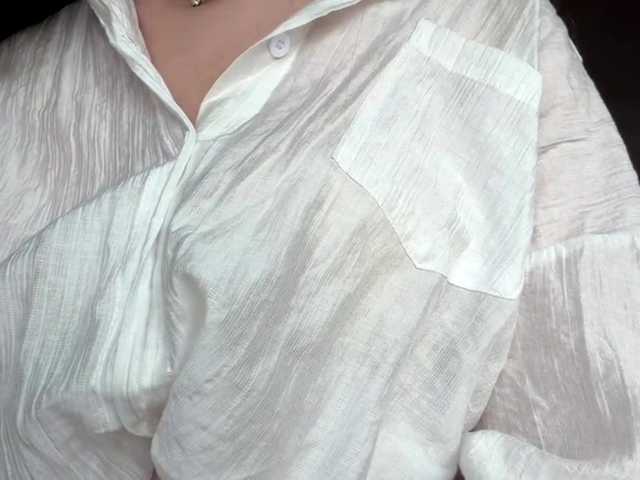 lizzzanatoo live cam on BongaCams
