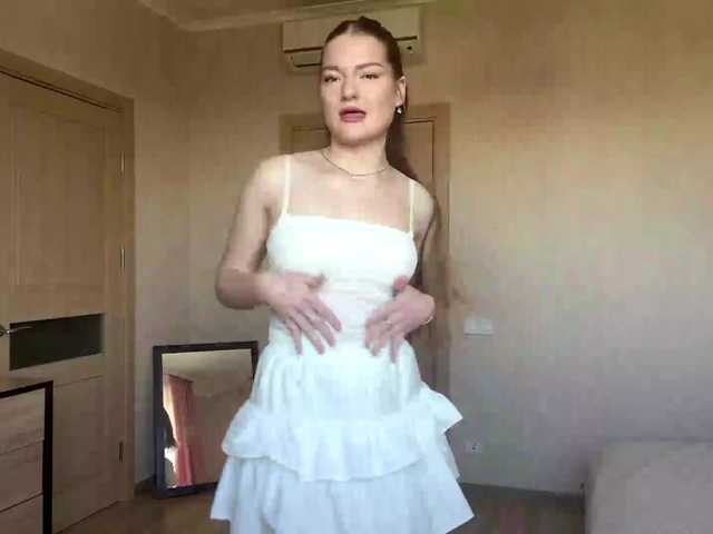 lizzzanatoo live cam on BongaCams