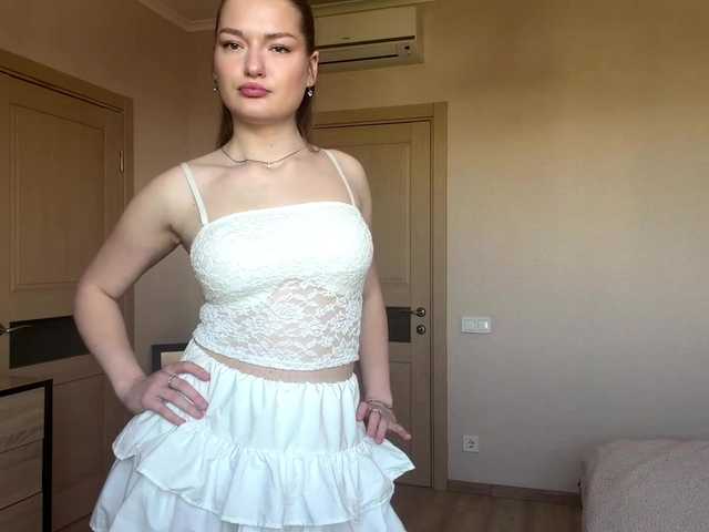lizzzanatoo live cam on BongaCams