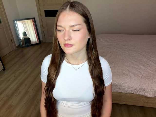 lizzzanatoo live cam on BongaCams