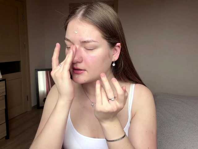 lizzzanatoo live cam on BongaCams