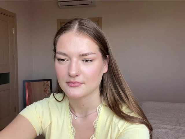 lizzzanatoo live cam on BongaCams