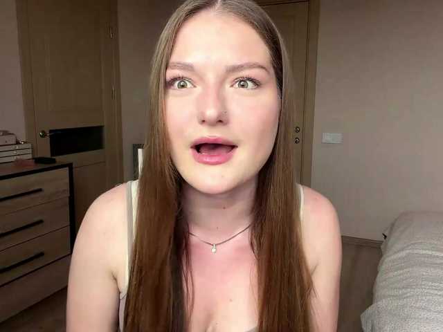 lizzzanatoo live cam on BongaCams