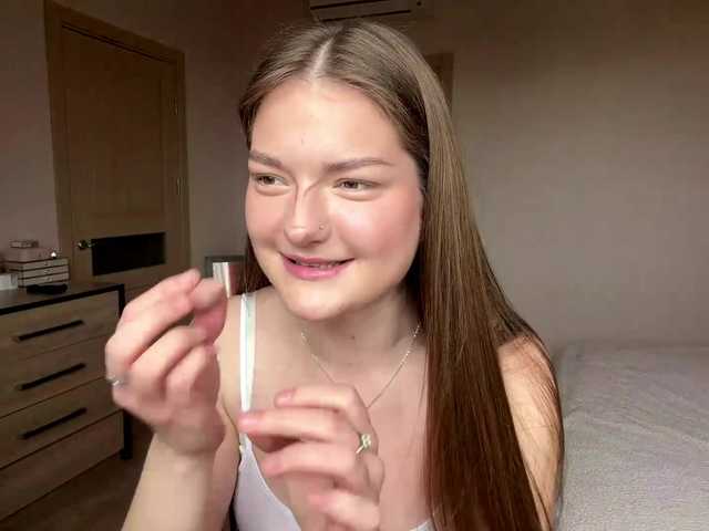 lizzzanatoo live cam on BongaCams