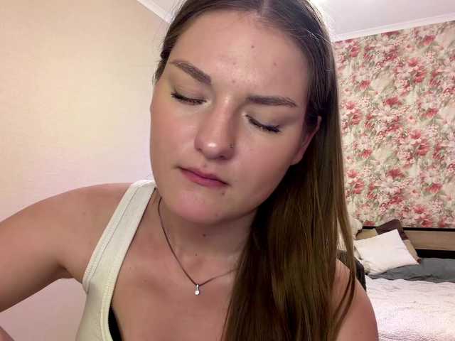 lizzzanatoo live cam on BongaCams