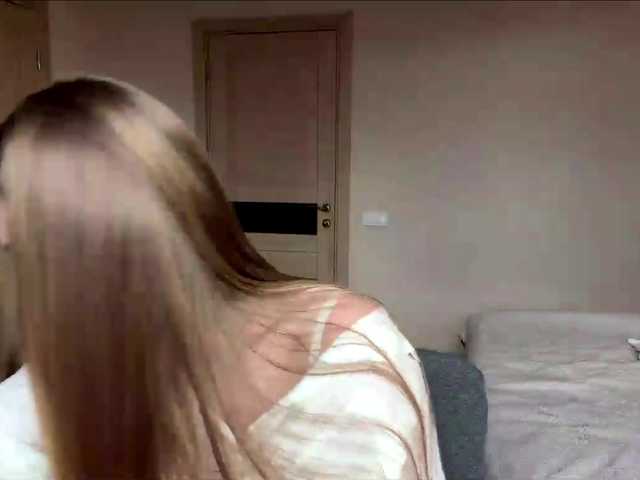lizzzanatoo live cam on BongaCams