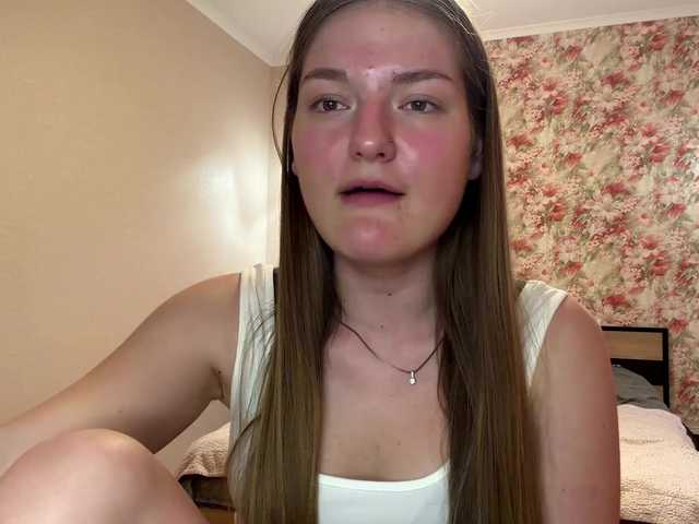 lizzzanatoo live cam on BongaCams