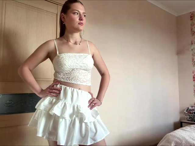 lizzzanatoo live cam on BongaCams