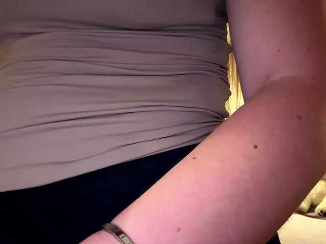 lizzzanatoo live cam on BongaCams