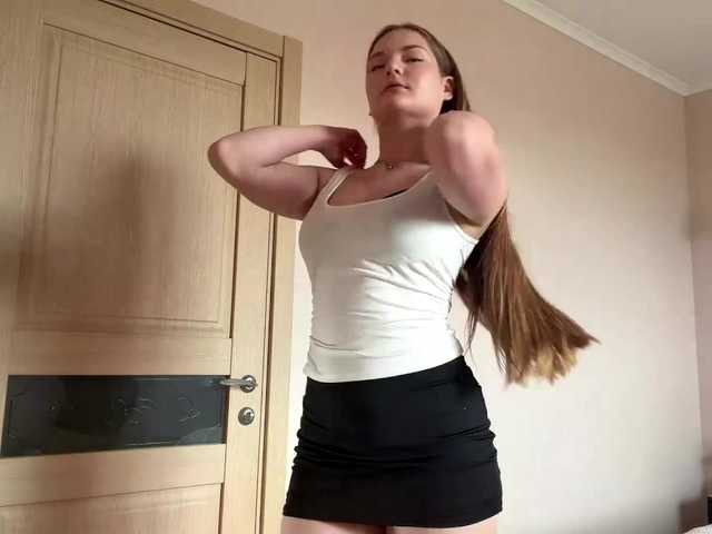 lizzzanatoo live cam on BongaCams