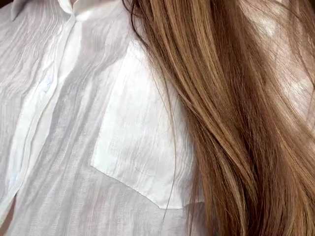 lizzzanatoo live cam on BongaCams