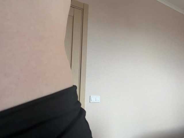 lizzzanatoo live cam on BongaCams