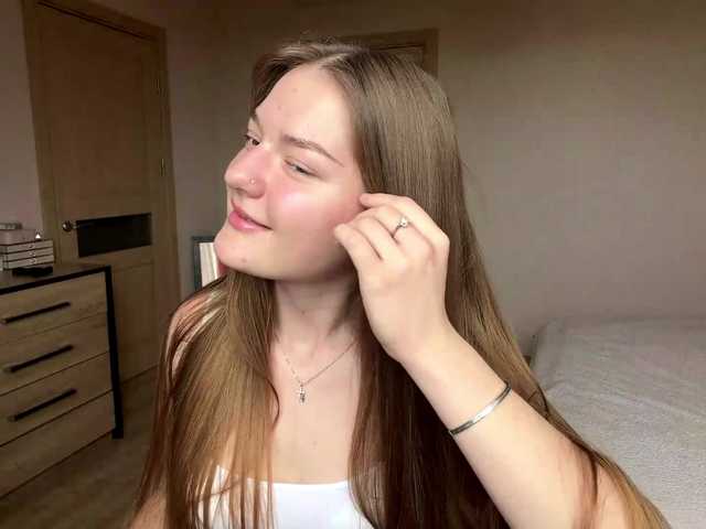 lizzzanatoo live cam on BongaCams