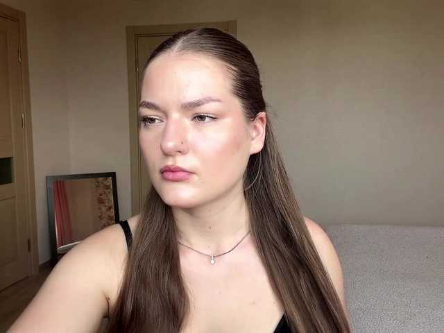 lizzzanatoo live cam on BongaCams