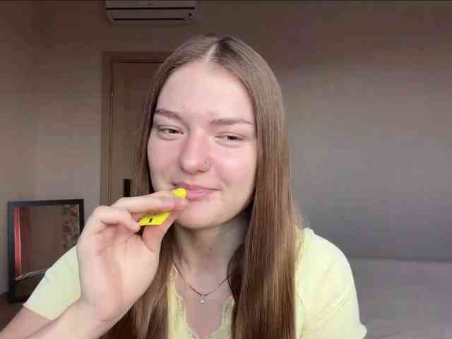 lizzzanatoo webcam