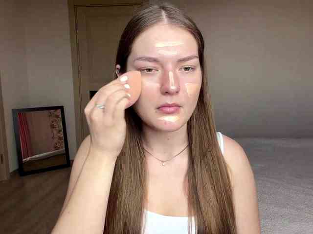 lizzzanatoo webcam