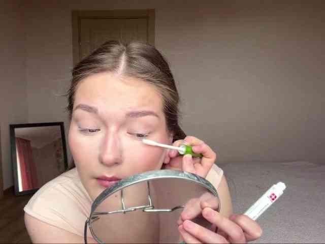 lizzzanatoo webcam