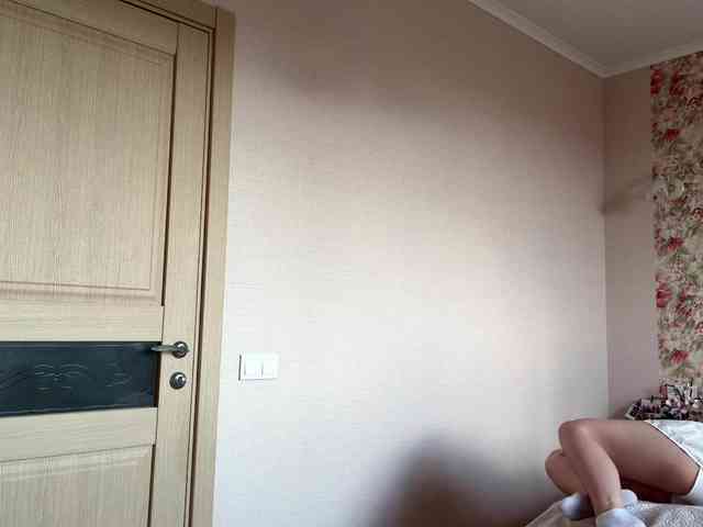lizzzanatoo webcam