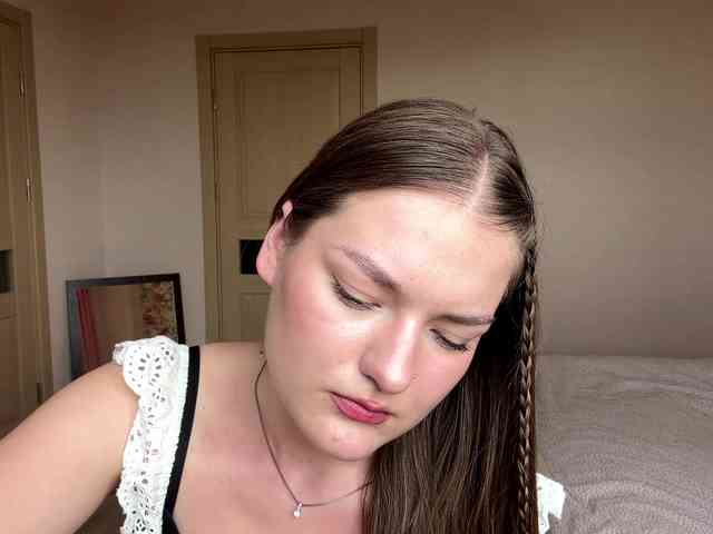 lizzzanatoo webcam