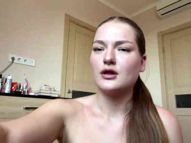 lizzzanatoo webcam