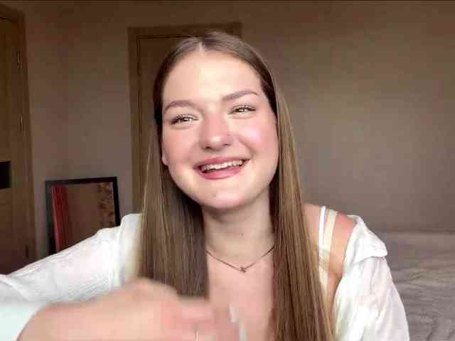 lizzzanatoo webcam