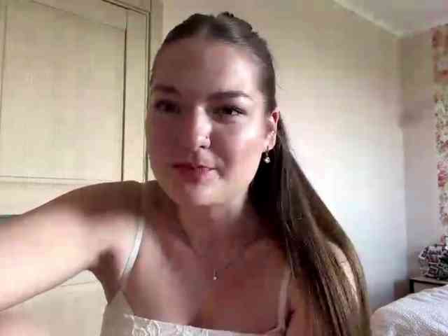 lizzzanatoo webcam