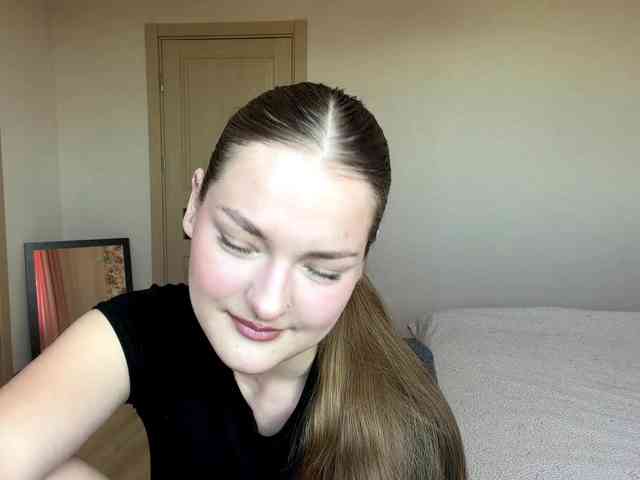 lizzzanatoo webcam