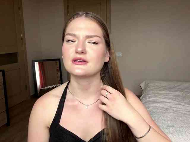 lizzzanatoo webcam