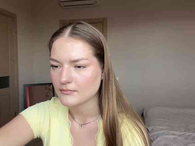 lizzzanatoo webcam