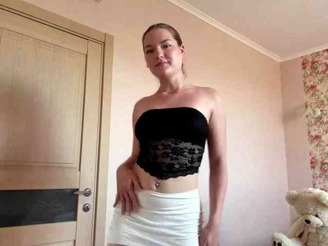 lizzzanatoo webcam