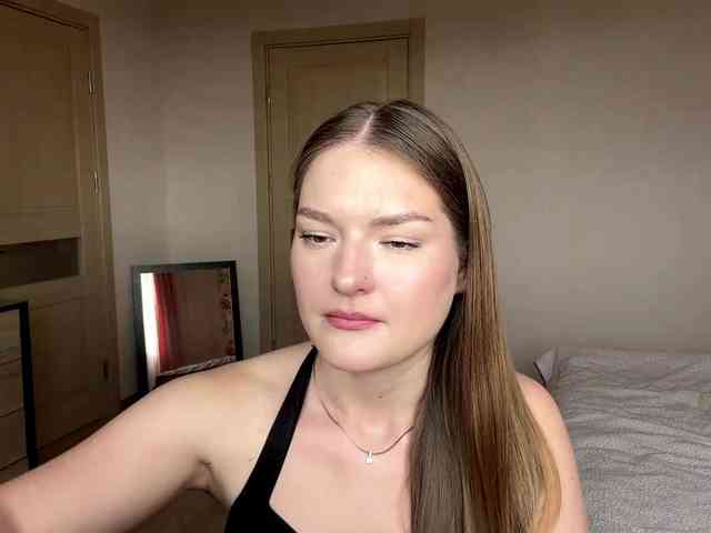 lizzzanatoo webcam