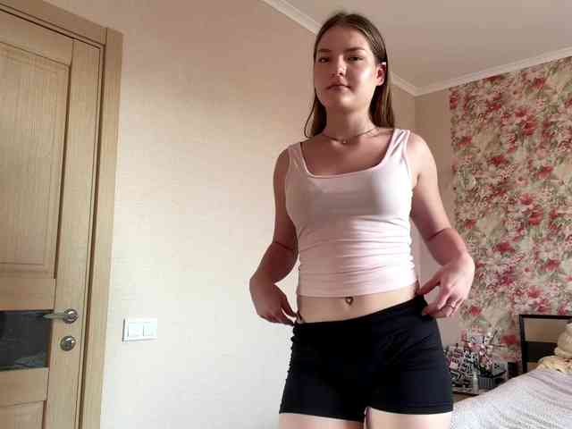 lizzzanatoo webcam