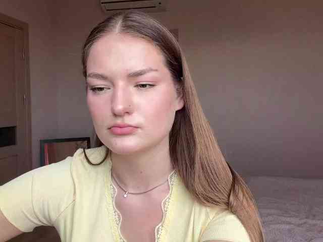 lizzzanatoo webcam