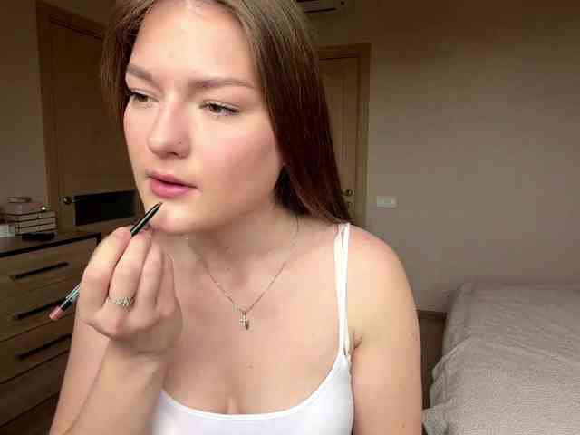 lizzzanatoo webcam