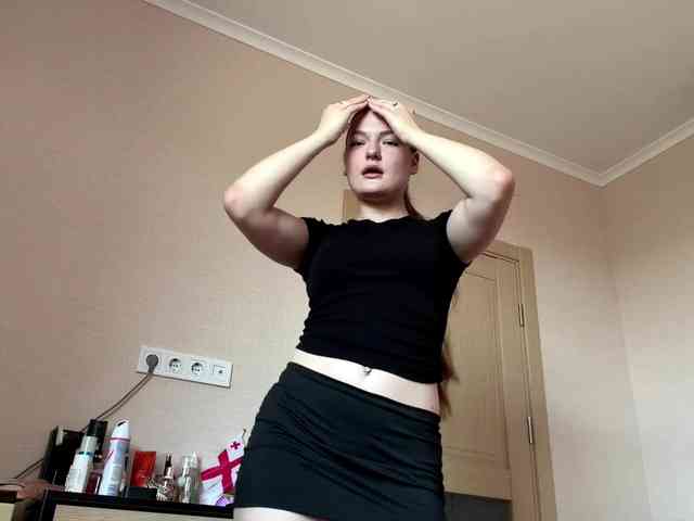 lizzzanatoo webcam