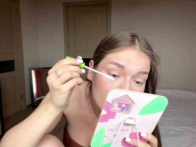 lizzzanatoo webcam