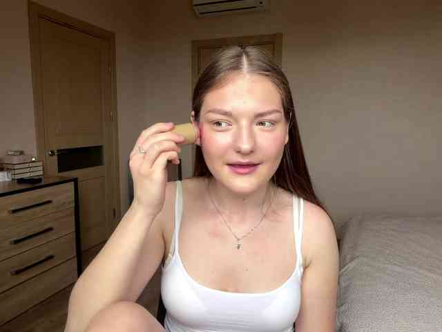lizzzanatoo webcam