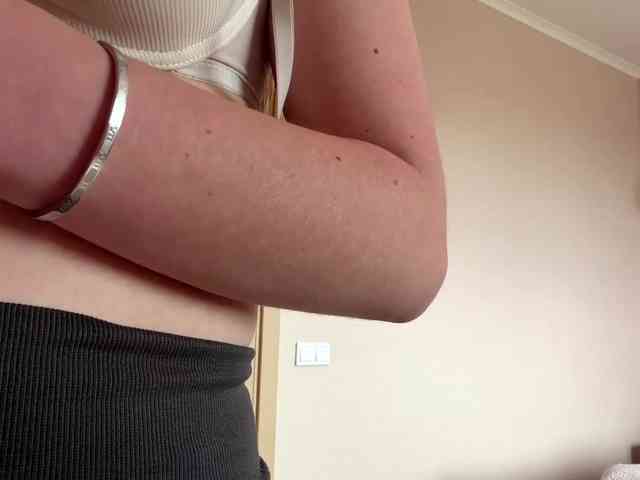 lizzzanatoo webcam