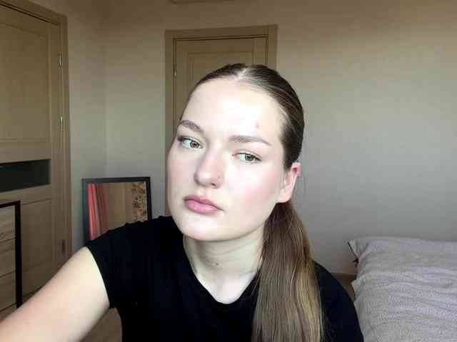 lizzzanatoo webcam