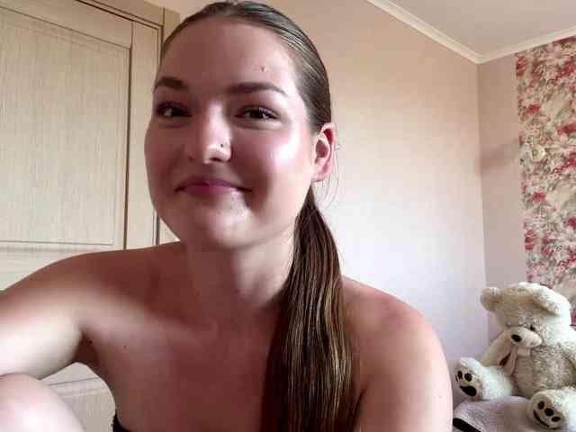 lizzzanatoo webcam