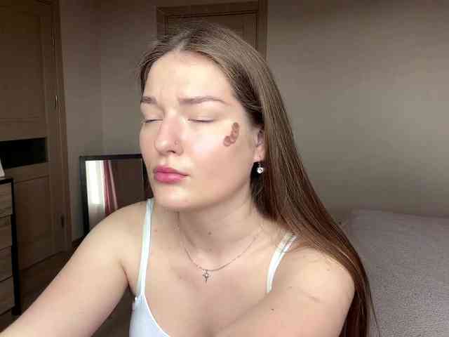 lizzzanatoo webcam