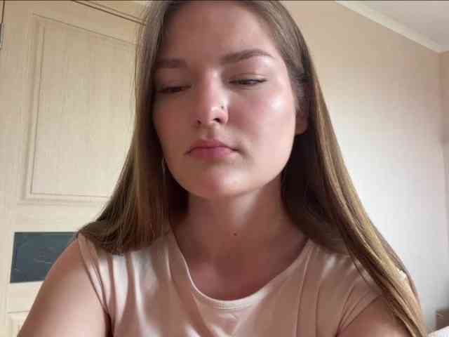 lizzzanatoo webcam