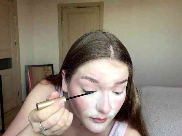 lizzzanatoo webcam