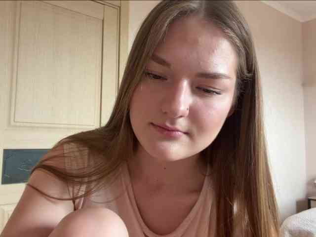 lizzzanatoo webcam