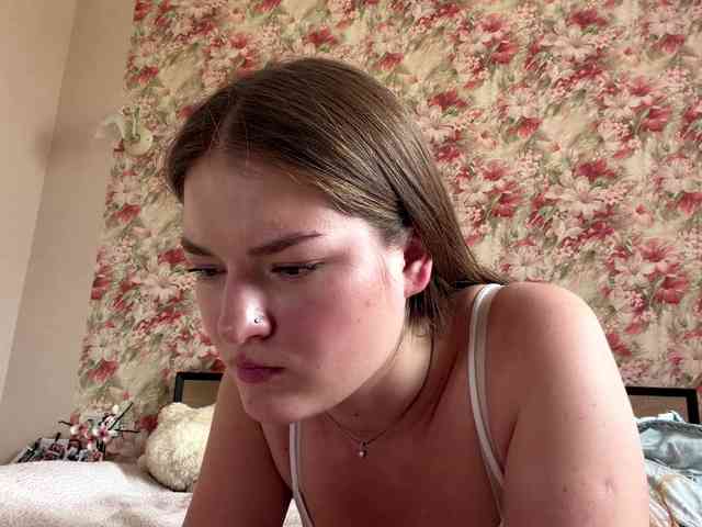 lizzzanatoo webcam