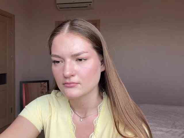 lizzzanatoo webcam